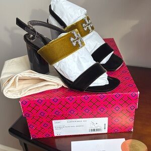 Brand new Tory Burch Eleanor Velvet Heels in Pumpkin Seed Size 8.5